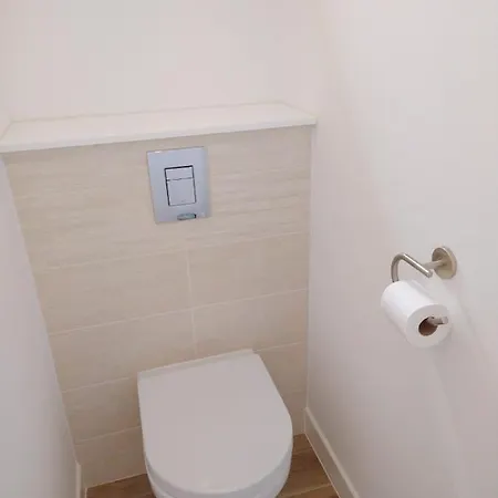 Alojamento de Acomodação e Pequeno-almoço La Colline - D'hotes - 3*