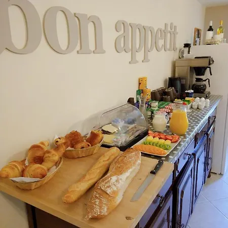 La Colline - D'hotes - ベッド・アンド・ブレックファスト 3*