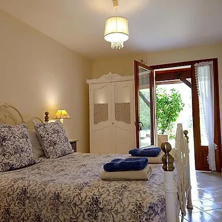 La Colline - D'hotes - 4* سارلا لا كانيدا