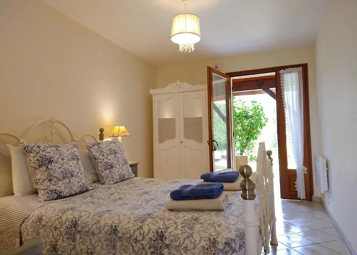 La Colline - D'hotes - Bed & Breakfast